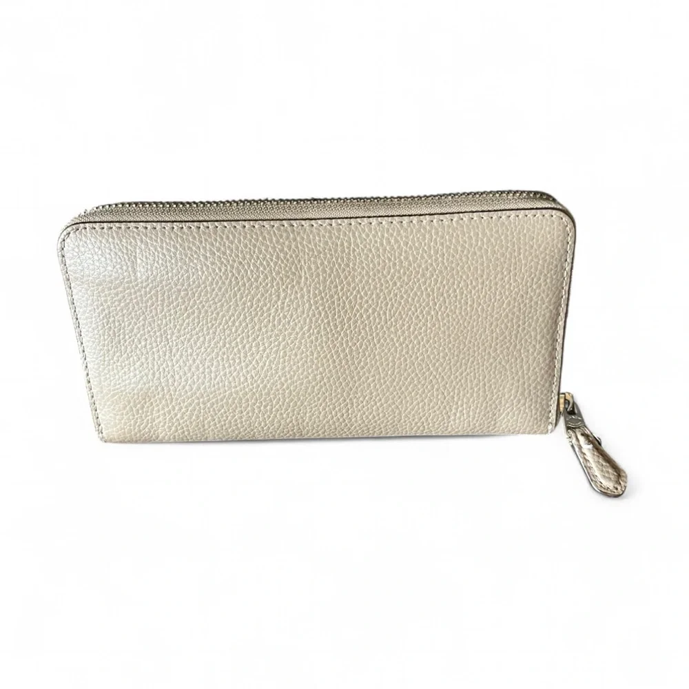 Coach‎ Zippy Leather Long Wallet